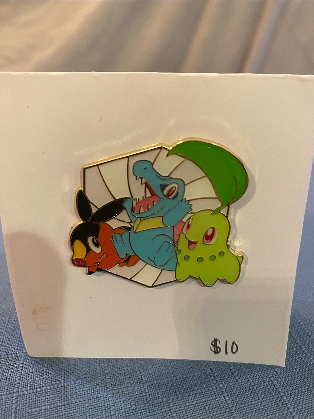 🆕Pokemon Pin Featuring Totodile (blue), Chikorita (green) & Torchic (orange)